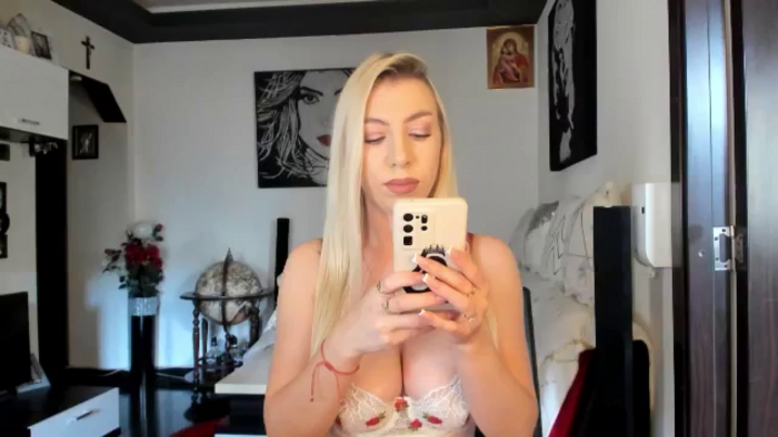 Maxblonde22