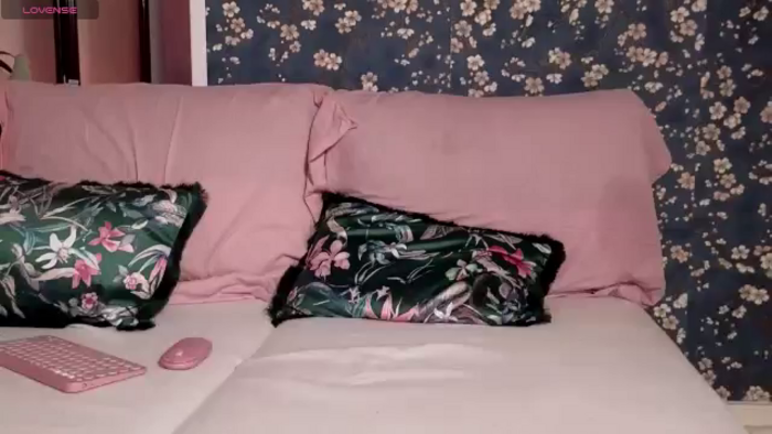 Sellena_Girl