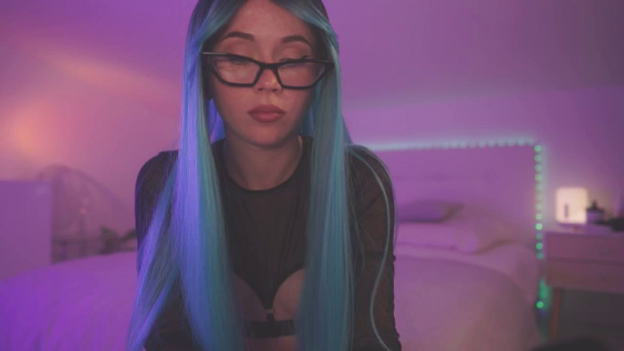 Sarah_Pink