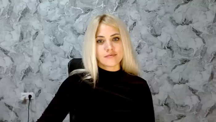 Nika_gold1