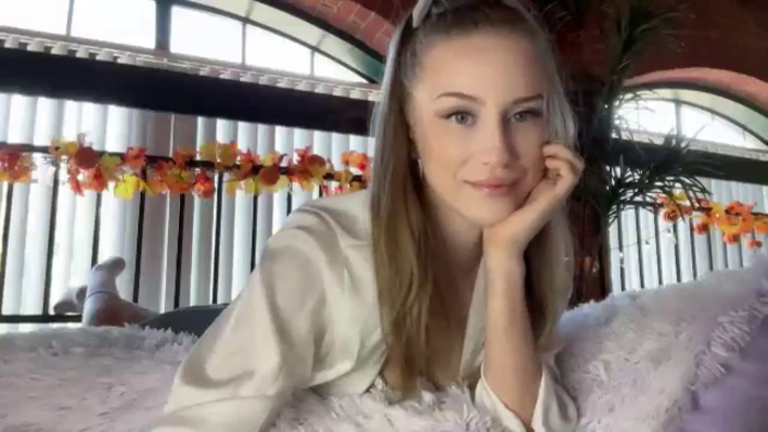 Luna_Moore1