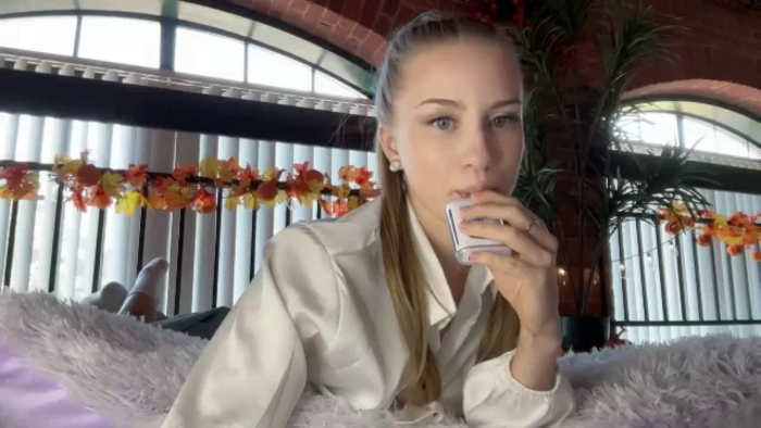 Luna_Moore1
