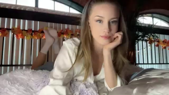 Luna_Moore1