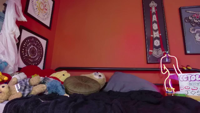 kissinghigh