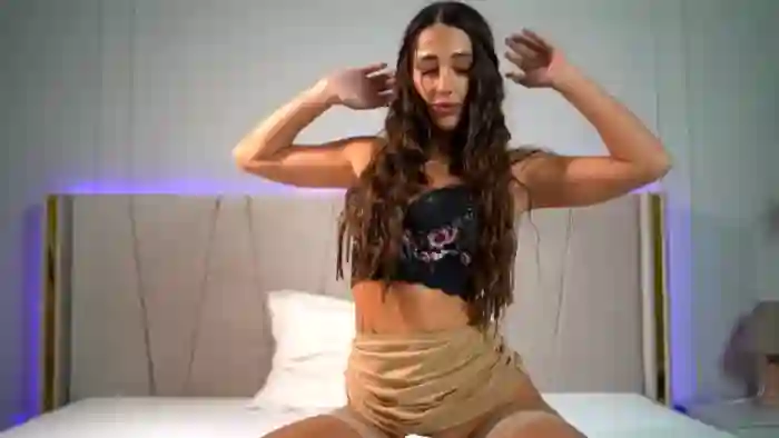 2024/10/20/mfc-myriamfox-14-02-45