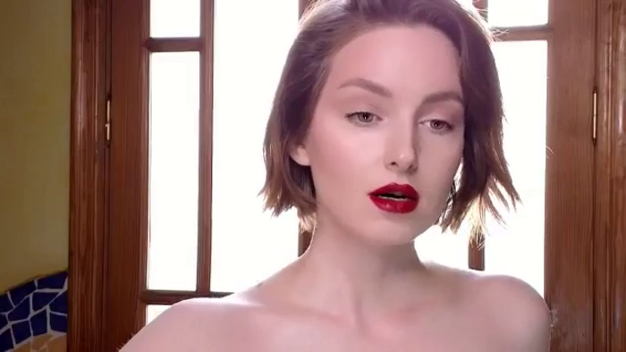 Red_Lips_Girl