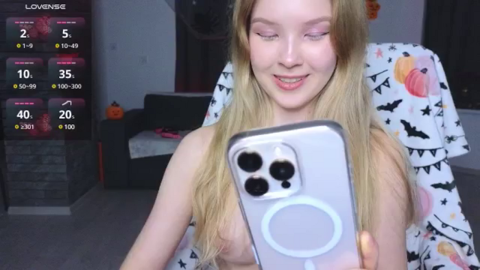 Emiliya_Cute