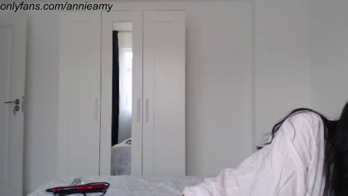 Annie_Amy