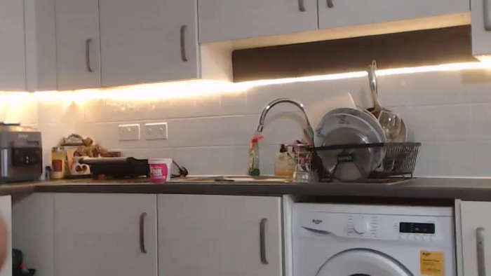 Linawhite2