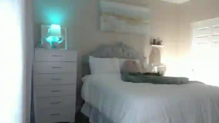 2024/10/30/mfc-queen_bambii-05-14-57