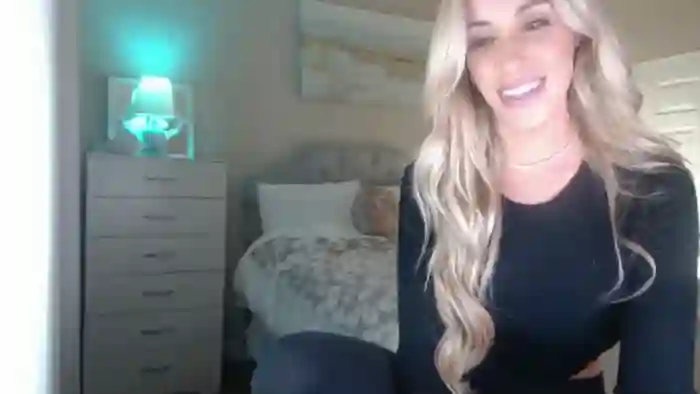 2024/11/03/mfc-queen_bambii-04-46-29