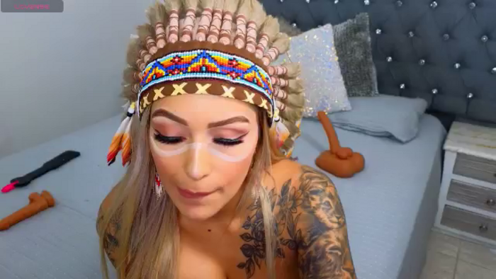 Mia_hott_
