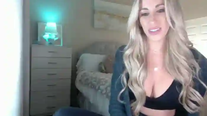 2024/11/08/mfc-queen_bambii-06-40-53