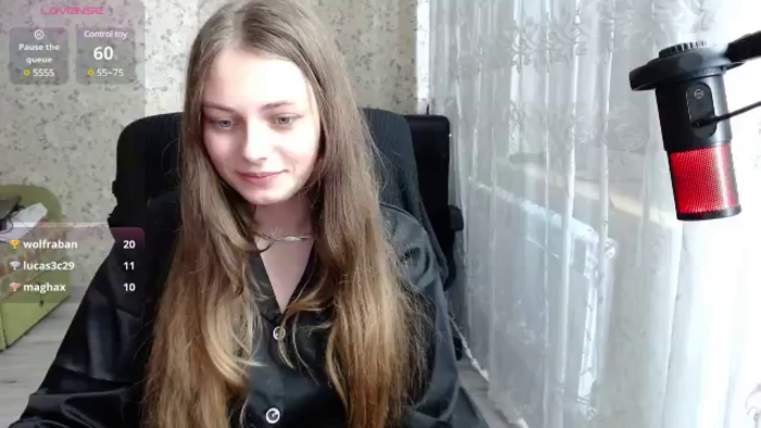 Nana_Hot