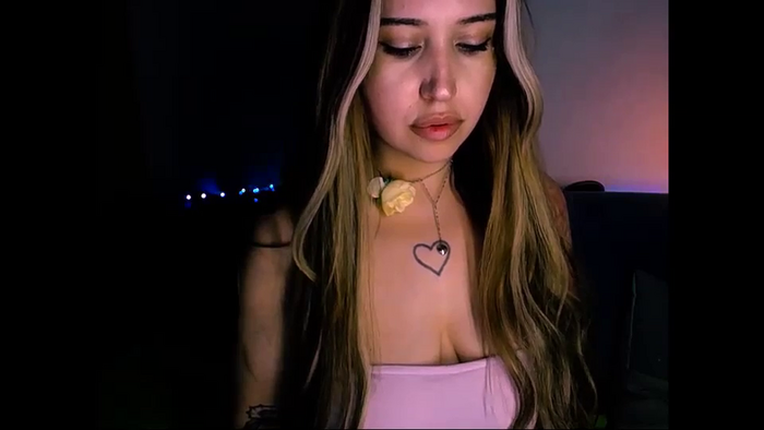 Shy_Girll_