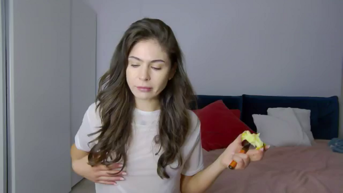 NaiaaBee