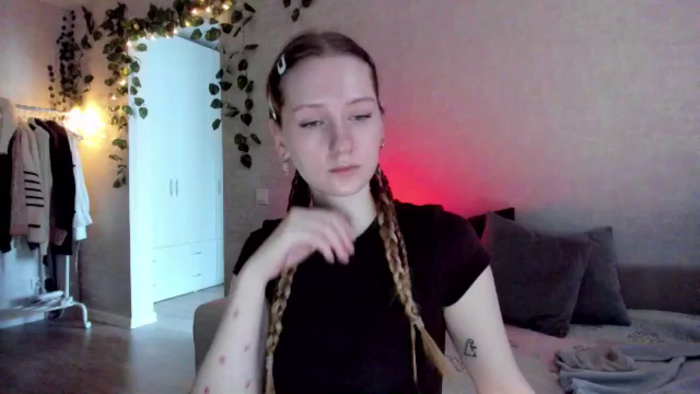 girlyAlicey