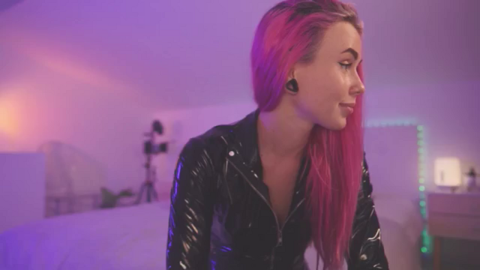 Sarah_Pink