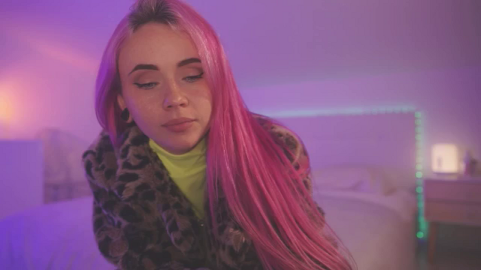 Sarah_Pink