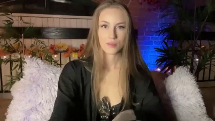 Luna_Moore1