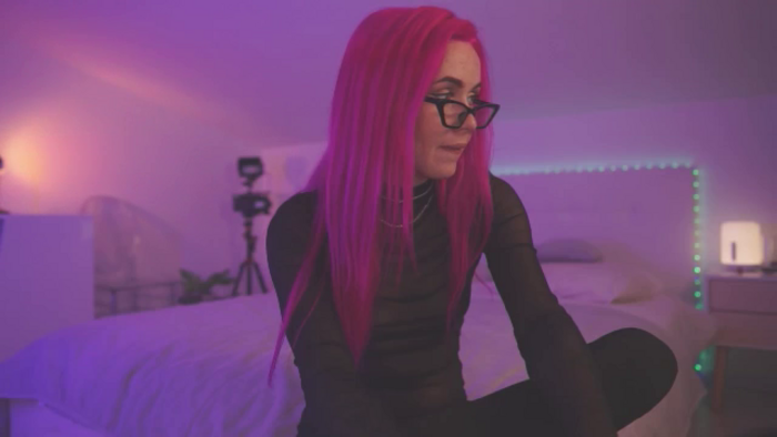 Sarah_Pink
