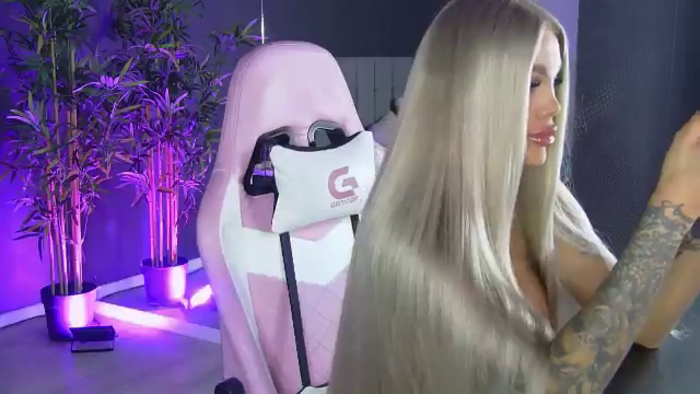 Shayblonde