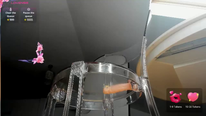ShyEyesBlondy