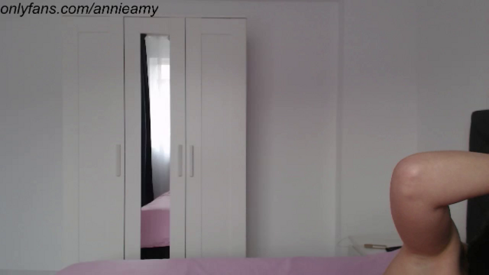 Annie_Amy