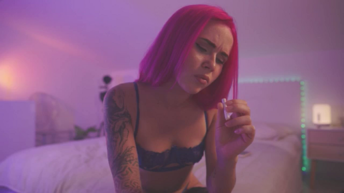 Sarah_Pink
