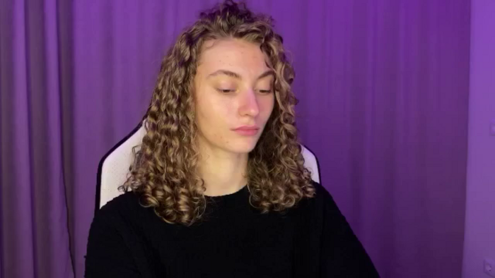 Lady_Curls