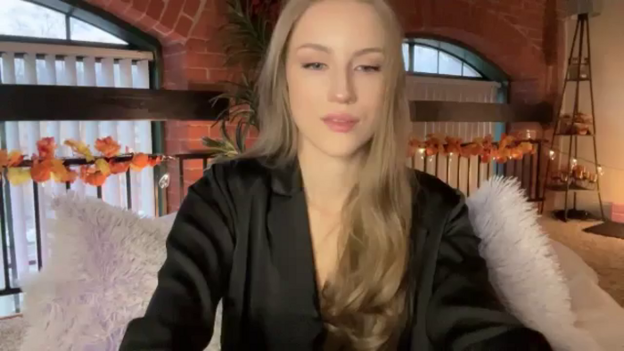 Luna_Moore1