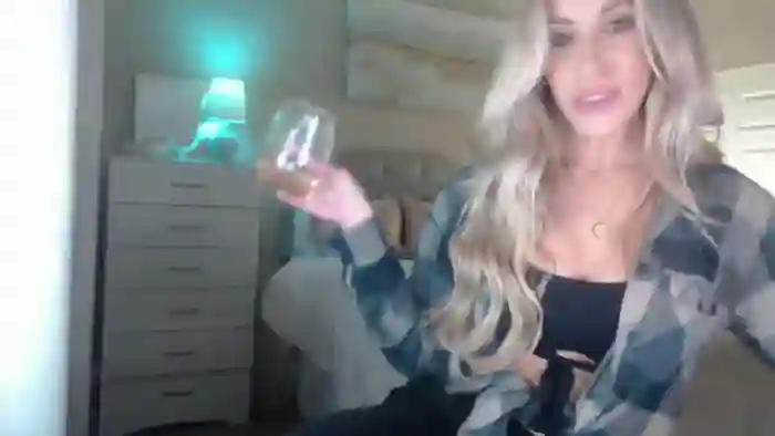 2024/11/30/mfc-queen_bambii-06-52-31