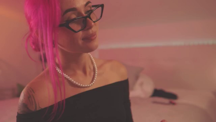 Sarah_Pink