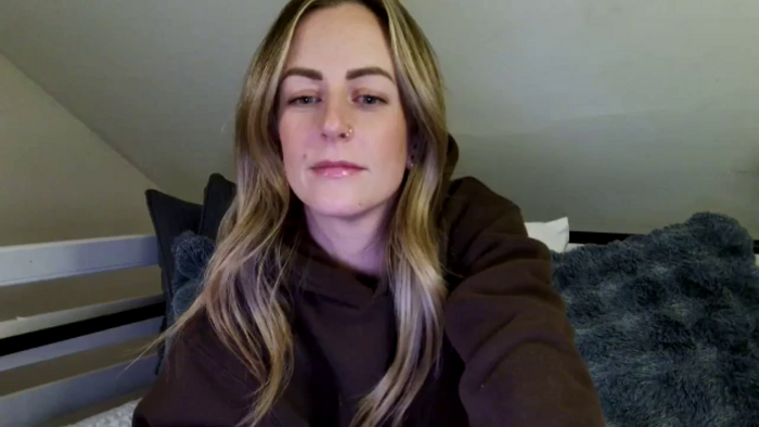 Lena_bee