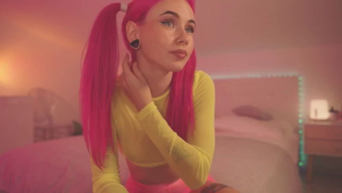 Sarah_Pink