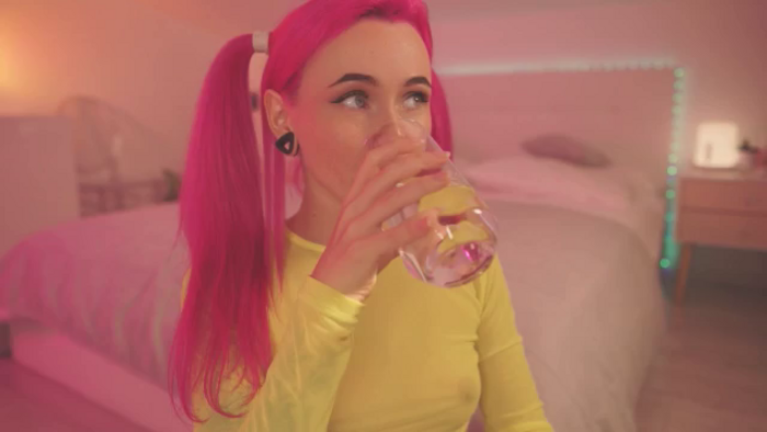 Sarah_Pink