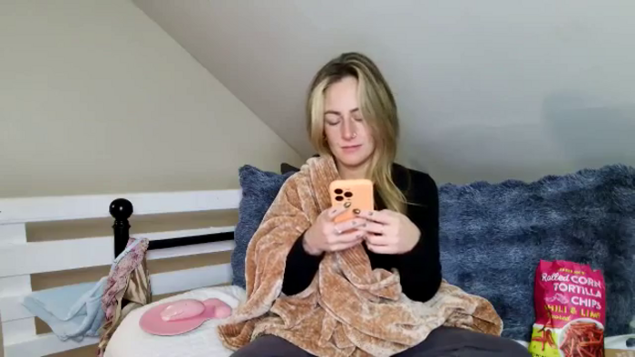 Lena_bee