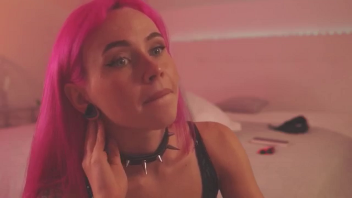 Sarah_Pink