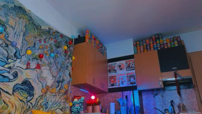Giantess_Eva