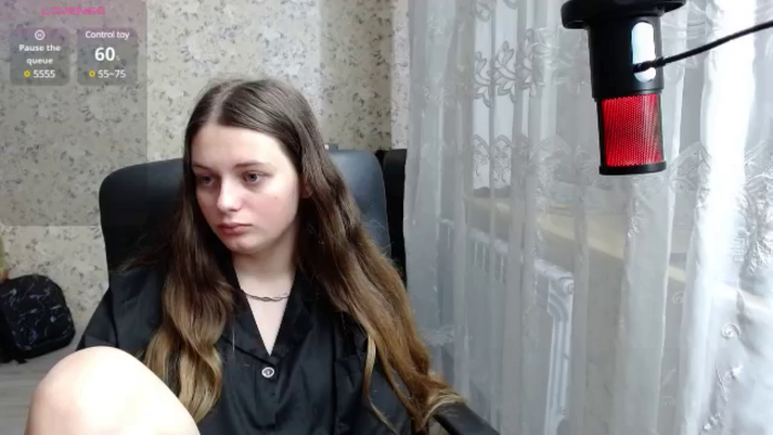 Nana_Hot