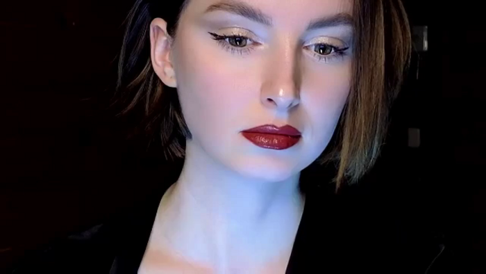 Red_Lips_Girl