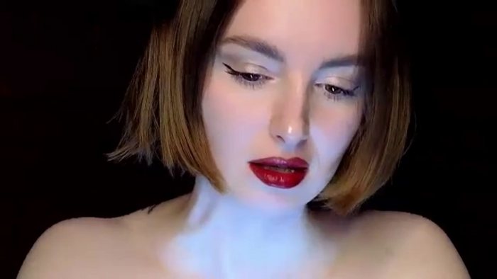 Red_Lips_Girl