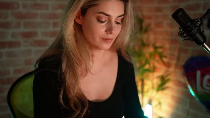 Allie_Synn