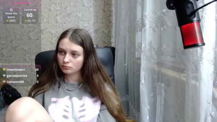 Nana_Hot