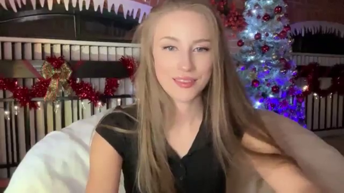 Luna_Moore1