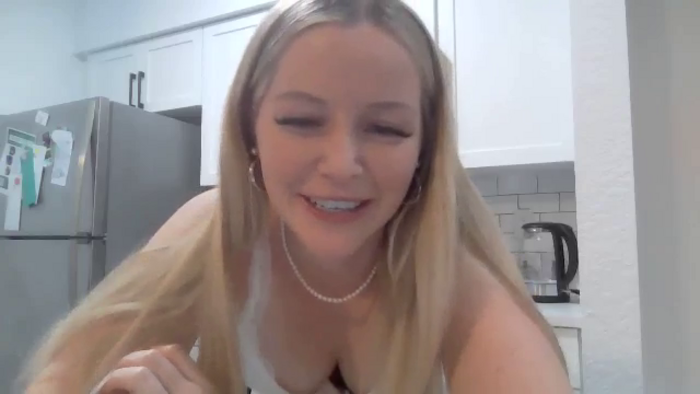 SensualSarah1