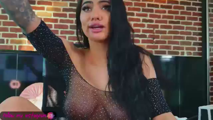 Tina_Turnerr