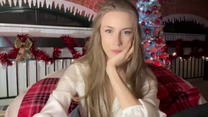 Luna_Moore1