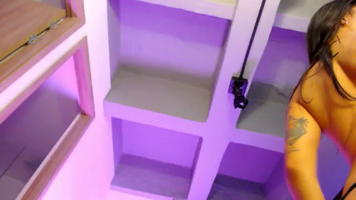 N_i_k_k_y