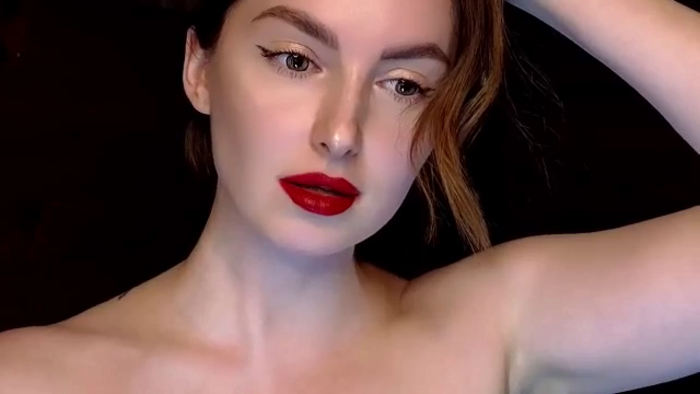 Red_Lips_Girl